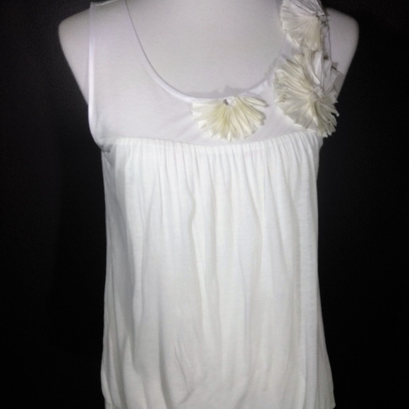 Beautiful Vintage cabi Spring 2011 Floral Bubble T - Picture 2 of 8